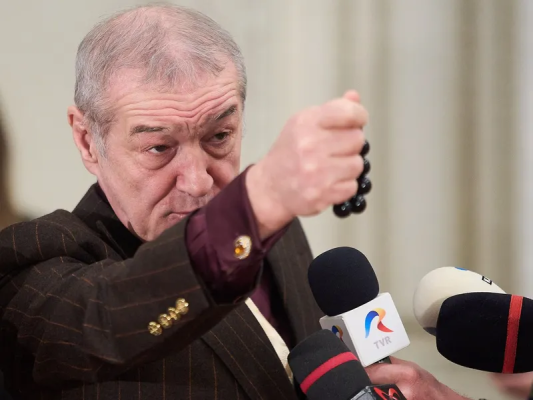 Reacția lui Becali după ce i-a fost redusă pensia cu 300 de lei: Mai dau eu 100 de pensii de la mine