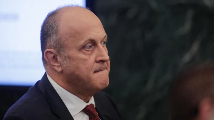Dan Șucu, milionarul reziștilor, decorat de Ilie Bolojan înainte de plecarea de la Cotroceni