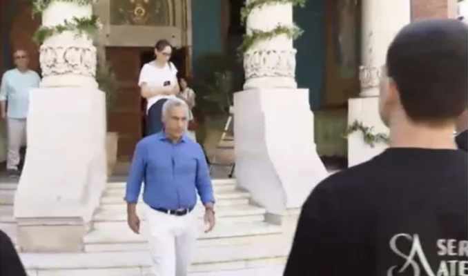 Georgescu, disperat dupa atentie. A venit la biserica exact cand televiziunile transmiteau nunta fiicei lui Hagi