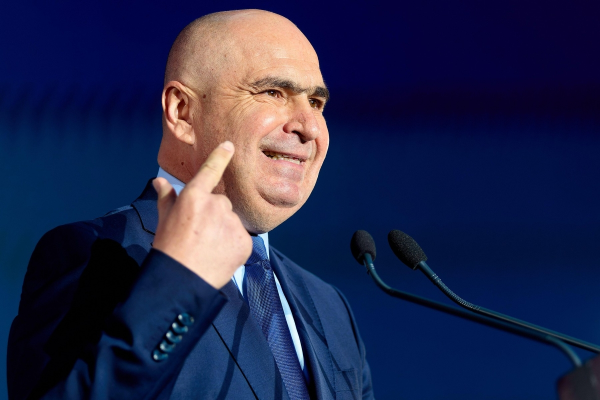 VIDEO PNL a convocat Congresul extraordinar: Ilie Bolojan ironizează 'echipa câștigătoare'