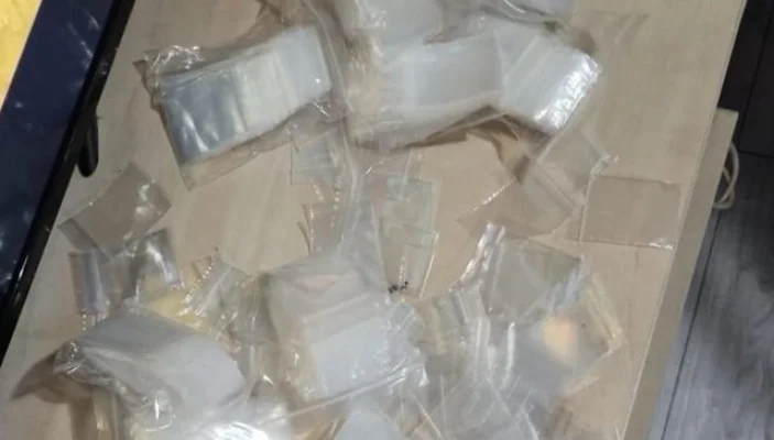 Ungaria - A intrat în vigoare noua lege antidrog - maşini sau imobile utilizate pentru traficul de droguri vor putea fi puse sub sechestru, recidiviştii nu vor putea fi eliberaţi condiţionat, consumatorii, scutiţi de pedeapsă dacă indică sursa drogurilor