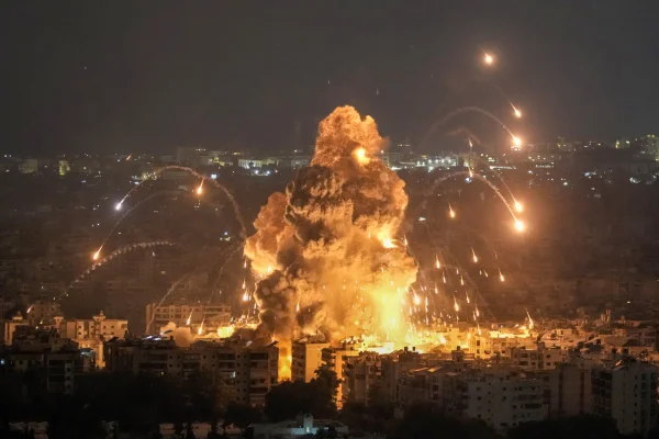 Israelul a lovit periferia sudică a Beirutului după un apel la evacuare. Armata ar fi vizat ținte Hezbollah