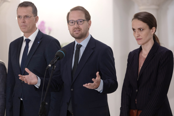 USR respinge majorarea TVA. Dominic Fritz: Noi credem că există alte variante cum putem să creștem veniturile