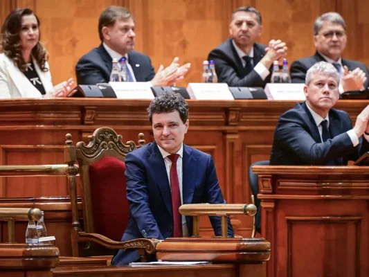 VIDEO Cine trebuie să cedeze pentru formarea unui guvern stabil. Rolul lui Nicușor Dan