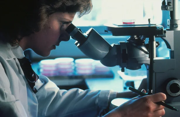 Un nou test ar putea depista cancerul pancreatic în stadiile iniţiale