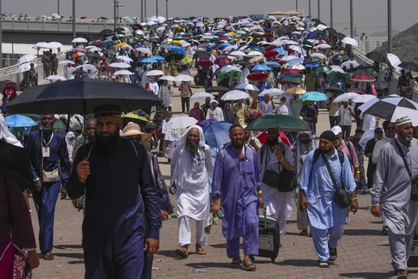 Cel mai mare sistem de răcire din lume, pus în funcțiune pentru pelerinajul de la Mecca. În 2024, au murit 1.301 persoane și au fost 51,8 °C