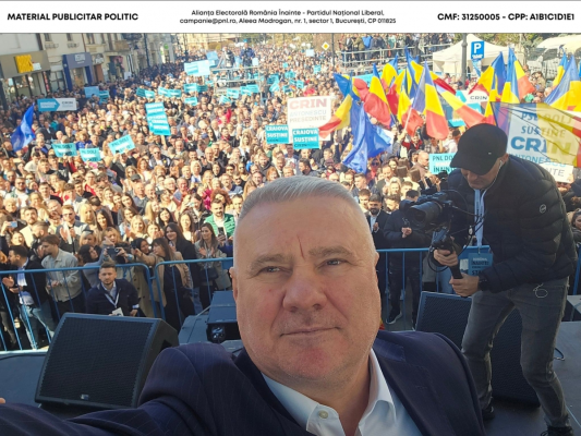 Scandal pe scena de la 'Beach, Please!' | Deputatul Gigel Știrbu (PNL): 'Libertatea de exprimare nu înseamnă batjocorirea propriei țări'
