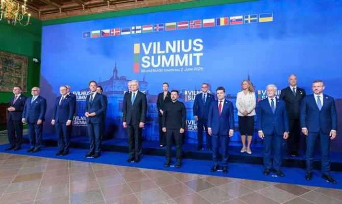 Nicuşor Dan, la Summitul B9: Avem nevoie de un NATO mai puternic. Trebuie nu doar să creştem cheltuielile în apărare, ci să fim capabili să producem echipamente militare, pentru a ne proteja / Următorul Summit B9, organizat la Bucureşti, anul viitor