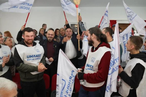 Cristian Popescu Piedone, președintele executiv al PUSL, la lansarea candidaților pentru Primăriile Constanța și Tuzla