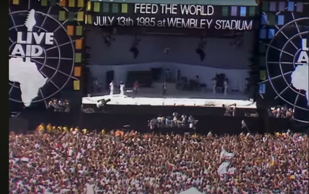 Aniversare – 40 de ani de la legendarul festival umanitar Live Aid, desfășurat simultan în SUA și Marea Britanie, care a reunit toate trupele de top din Europa și SUA