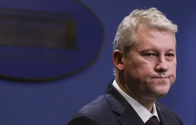 Premierul interimar, Cătălin Predoiu, discuții cu miniștrii miercuri dimineață
