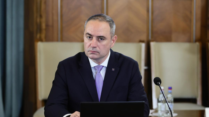 Ministrul Finanţelor asigură românii că îşi vor primi pensiile şi salariile: Nu se pune problema amânării sau blocării plăţii