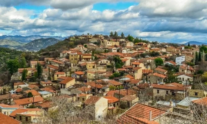 Cipru aşteaptă 100.000 de turişti români în acest an / Obiectivele turistice care nu trebuie ratate