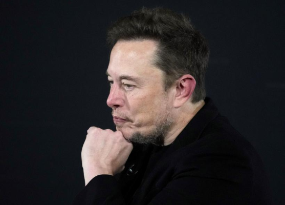 Incidente cu robotaxiurile fără șofer de la Tesla! Autorităților americane, în alertă
