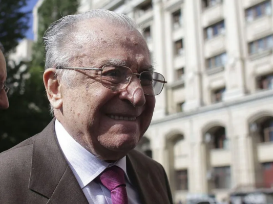 B1TV. Starea lui Ion Iliescu rămâne fragilă. Fostul președinte, în continuare la terapie intensivă