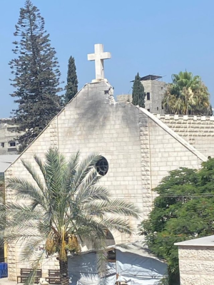 Armata israeliană a efectuat raiduri aeriene care au lovit parohia catolică din Gaza unde fostul papă Francisc suna zilnic. Două persoane au murit. Giorgia Meloni şi Papa Leon reacţionează după atacurile israeliene