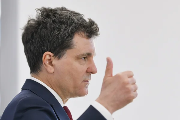 NICUȘOR Dan, după ce BEC a interzis USR-ului să îi facă campanie electorală: „Oamenii din USR pot să facă o campanie pentru mine”