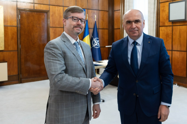 Noul premier al României, întâlnire cu Însărcinatul cu afaceri Michael Dickerson de la Ambasada SUA. Despre ce au discutat