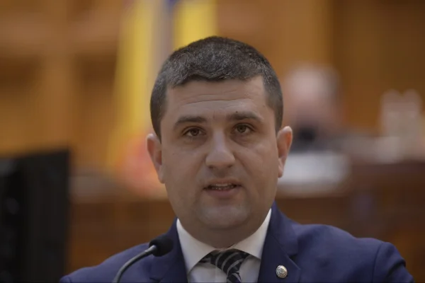 Deputat USR: Altă alunecare de teren azi noapte. Oamenii nu tac, sună, povestesc tone de nereguli