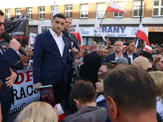 George Simion susține un politician polonez al cărui partid a pierdut fonduri UE de 135 miliarde €