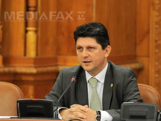 Titus Corlățean reacționează pe Facebook împotriva noilor achiziții ale PSD