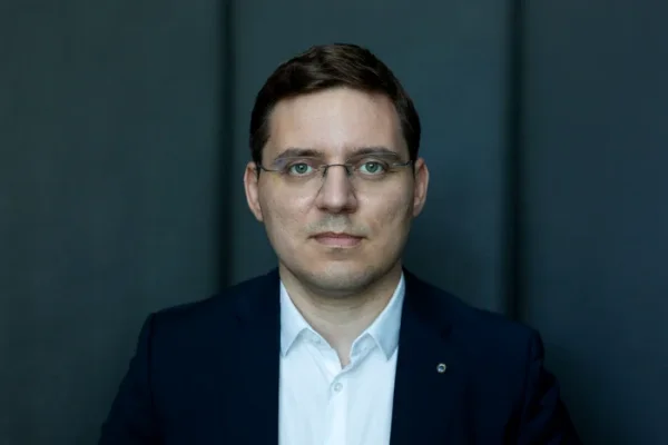 Victor Negrescu: „Disputele politice nu alimentează decât extremismul”