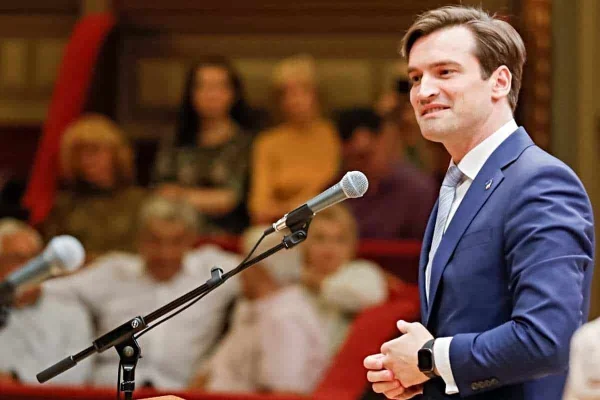 Andrei Baciu a demisionat de la conducerea Casei de Asigurări de Sănătate. La scurt timp după anunţ, a ajuns la DNA