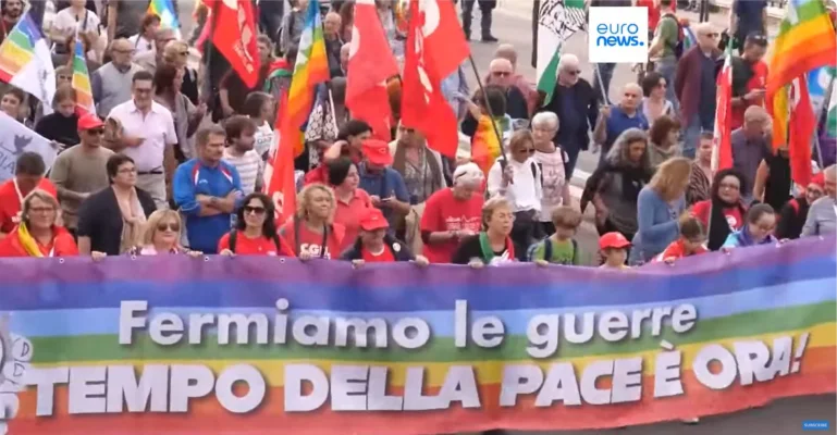 Mii de persoane au protestat la Roma împotriva unei noi legi a guvernului ultraconservator condus de Meloni /  Noul act normativ înăspreşte pedepsele pentru unele delicte şi întăreşte protecţia poliţiştilor inculpaţi în dosare pentru violenţă