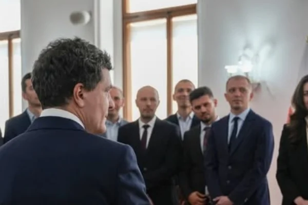 Nicuşor Dan, întâlnire cu angajaţii români ai Agenţiei Europene pentru Poliţia de Frontieră şi Garda de Coastă (FRONTEX), în Polonia FOTO