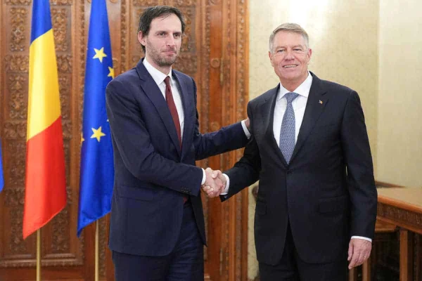 Klaus Iohannis i-a transmis viceprim-ministrului olandez aşteptarea legitimă a ţării noastre de a adera la spaţiul Schengen în acest an