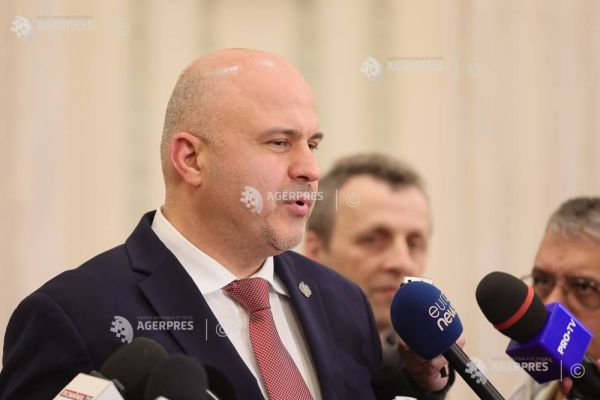 Ungureanu: Ideea de rotativă guvernamentală - o lipsă de responsabilitate; USR pregătit să guverneze bine la cele patru ministere