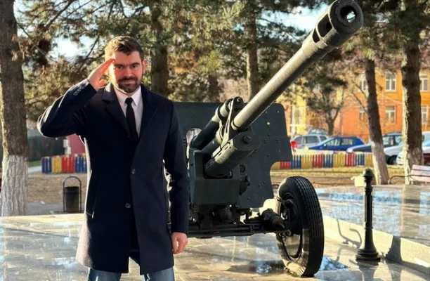 Mesaj șocant transmis femeilor care au votat cu Nicușor Dan de un susținător al lui George Simion: „Ultimele gioarse ale existenței omenești” VIDEO