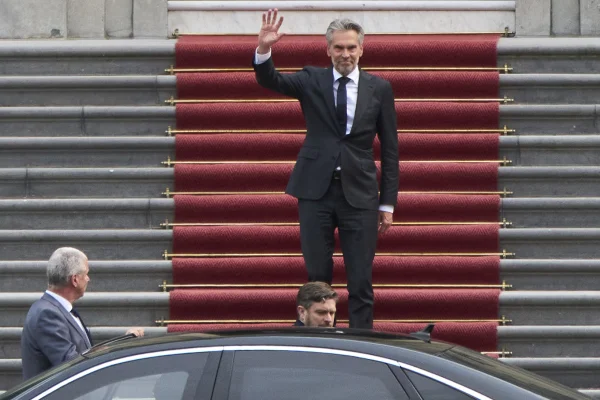 UPDATE Premierul Olandei și-a anunțat demisia după ce partidul extremistului Geert Wilders a părăsit coaliția