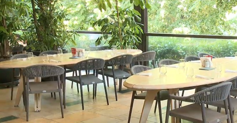 Ieşirile în oraş devin un lux. Criză de clienți în restaurante