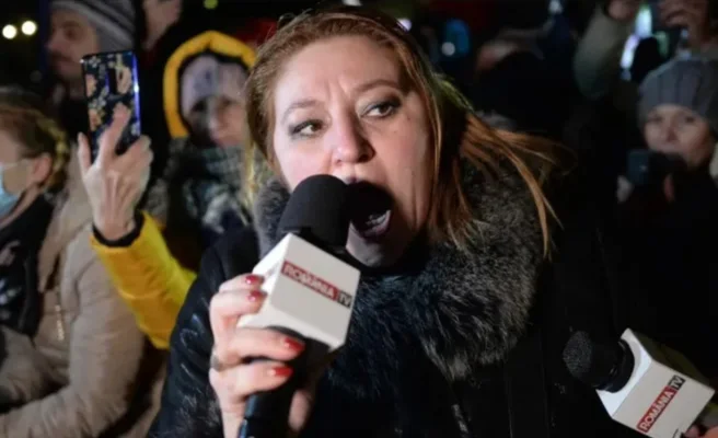 S.O.S pentru partidul Dianei Șoșoacă. Patru deputați ai formațiunii trec la PSD