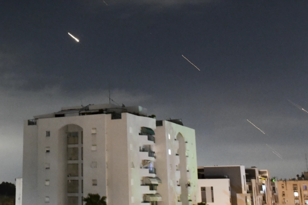 SUA bombardează instalații nucleare din Iran. Atacul, confirmat de Trump