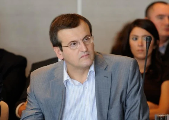 Analistul Cristian Preda, agresat verbal în metrou de o femeie care a preluat discursul AUR. "Uitați-vă la el, e nenorocitul care apare la televizor să ne manipuleze...E Satana!!!"
