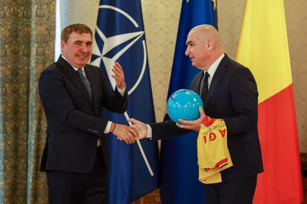Gică Hagi, aproape de lacrimi la ceremonia de decorare cu Ordinul Național „Steaua României”!