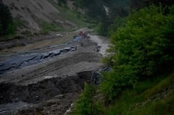 Apa se oprește în trei localități din Mureș: Salinitatea râului Târnava Mică provoacă o criză de amploare