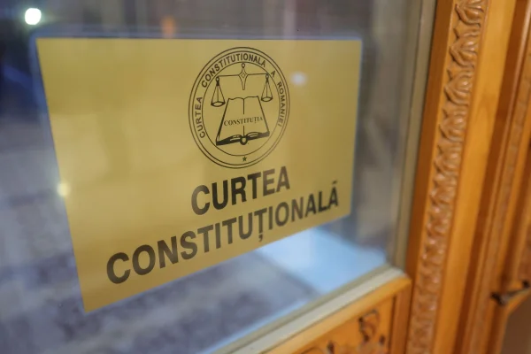 Partidul Dianei Șoșoacă a sesizat CCR pe legea privind combaterea antisemitismului și radicalizării (Document)
