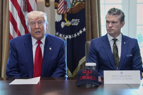 Șeful Pentagonului lipsește, în premieră, de la reuniunea Ramstein. În schimb, Donald Trump merge la summitul NATO de la Haga