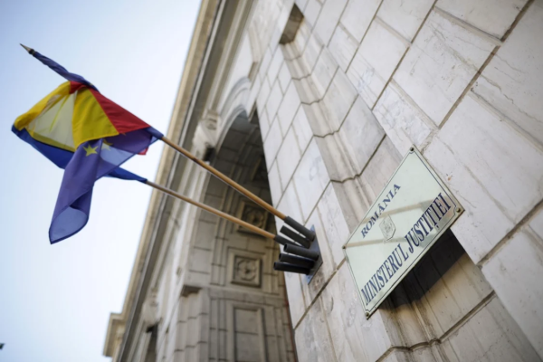 Chiriașii speciali ai Justiției. Zeci de magistrați, unii pensionari, plătesc chirie între 60 și 197 de lei în centrul Capitalei (anchetă Europa Liberă)