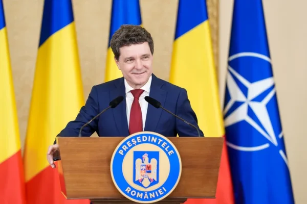 Serviciile secrete, în lupta contra evaziunii fiscale. Ce spun experții despre planul lui Nicușor Dan