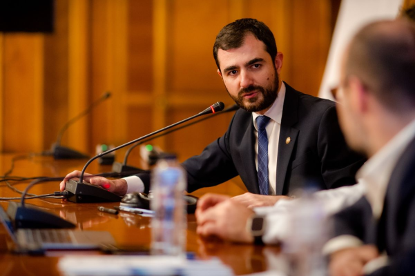 Claudiu Năsui, sceptic în privința măsurilor fiscale de reducere a deficitului: „Dacă Guvernul Bolojan merge pe direcția creșterii din nou a taxelor, ratăm un nou moment de reformă a statului”