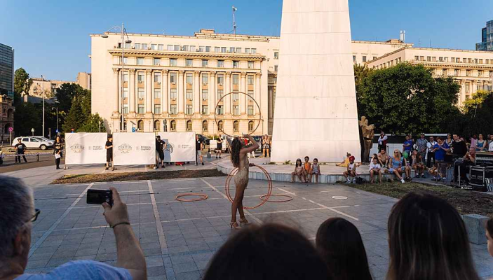”Străzi deschise București”. Spectacole de animaţie, acrobaţii şi ateliere pe Calea Victoriei