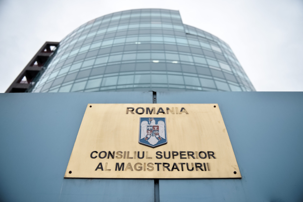 Blocaj „fără precedent” în justiție. CSM îl acuză pe Nicușor Dan că blochează numirea și eliberarea din funcție a 51 de judecători