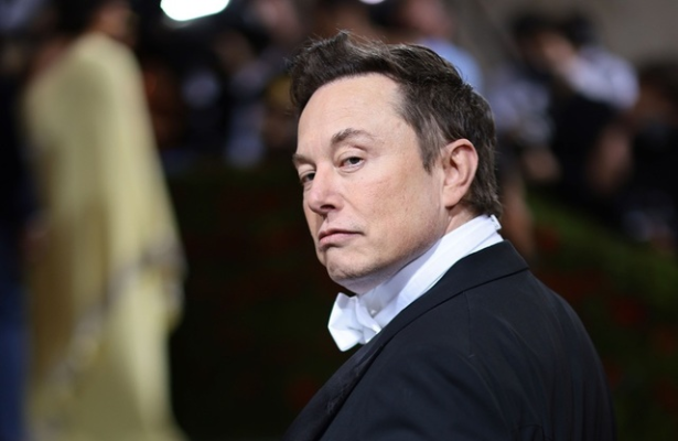 The Guardian - Royal Society i-a sugerat lui Elon Musk să ia în considerare demisia din calitatea de membru al academiei ştiinţifice