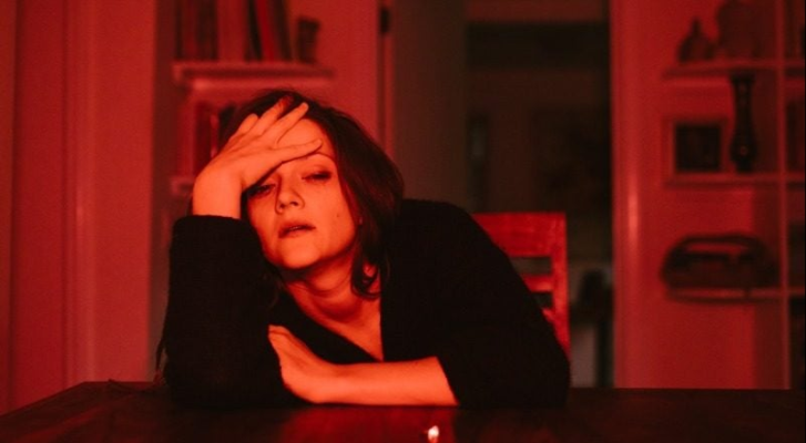 Un studiu dezvăluie o legătură între expunerea la lumina artificială pe timpul nopţii şi depresie