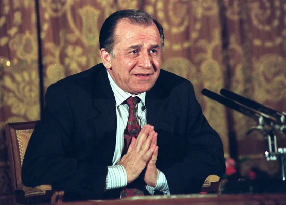 Potrivit medicilor consultați de TVR, Ion Iliescu are o tumoră la plămâni