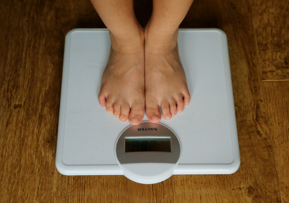 Oameni de ştiinţă atrag atenţia asupra creşterii „alarmante” a obezităţii infantile